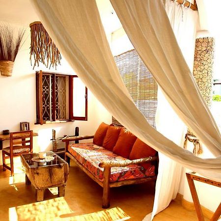 Zawadi Residence Ватаму Номер фото