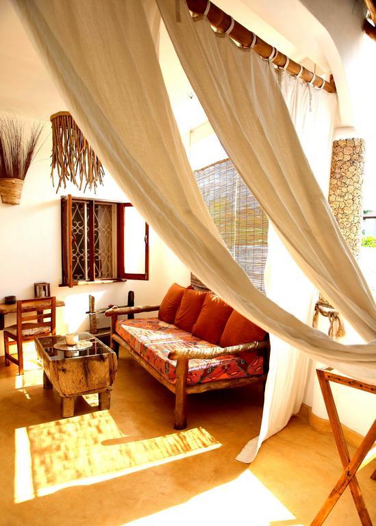 Zawadi Residence Ватаму Номер фото